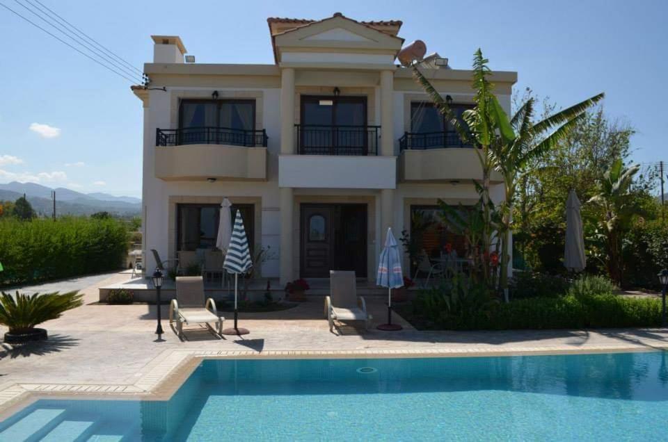 Dora' S Villa 阿尔加卡 外观 照片